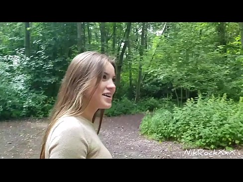 ❤️ Ek het vir Evelina voorgestel dat ons in 'n publieke plek naai! Sy het ja gesê. Toe genaai ek haar in die gat en kom in haar mond. Toe vis sy haarself. ️❌ Pornovideo by ons