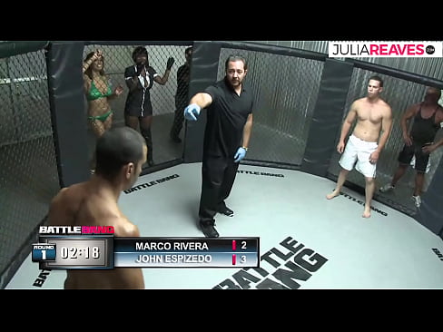 ❤️ Ultimate Fighter naai 'n nommer meisie direk na 'n geveg in die ring ️❌ Pornovideo by ons