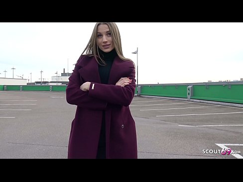 ❤️ DUITSE VERKENNER IS 'N DROOM RAAK STAAL, PARKEERTERREIN TELLTALE EN SEXY VIR GELD ️❌ Pornovideo by ons