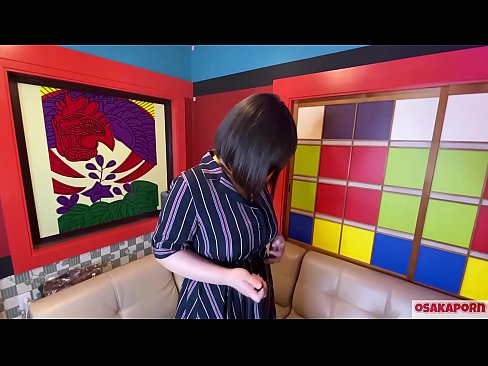 ❤️ Japanese cutie met groot tiete masturbeer met seksspeelgoed en kry 'n orgasme. Sy praat in 'n onderhoud oor haar fokken ervaring. Groot tiete en harige poes wat hard kreun. Osakaporn ️❌ Pornovideo by ons