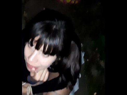 ❤️ Op straat geswelde penis in ruil vir lekkergoed ️❌ Pornovideo by ons