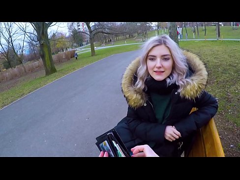 ❤️ Sluk 'n vreemdeling se warm kom vir geld - blowjob in the park deur Eva Elfie ️❌ Pornovideo by ons